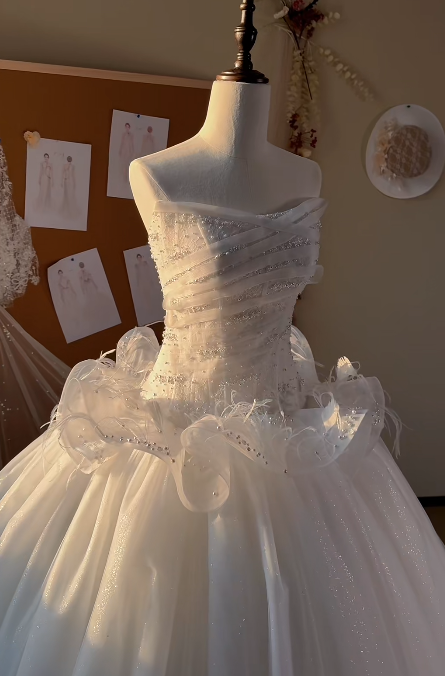 Obsessed White Ball Gown Strapless Tulle Sequin Beaded Without Sleeves Long Prom Dress,Evening Dress GG5523