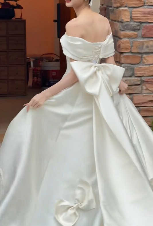 Romantic Off-Shoulder Satin Wedding Dress Bows A-Line Bridal Dress GG6344