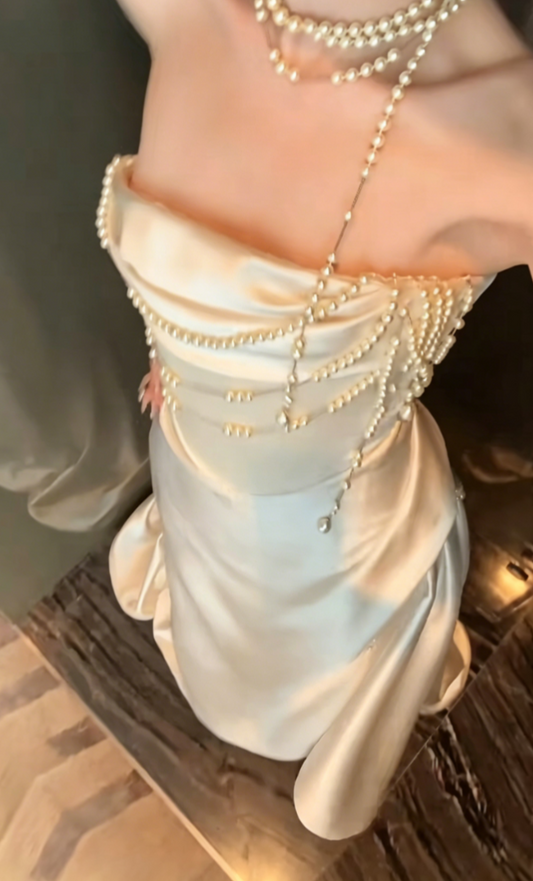 Romantic Strapless White Wedding Dress Satin Beading A-Line Bridal Dress GG6452
