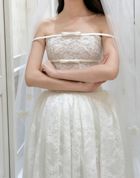 Enchanting Off-Shoulder Lace Wedding Dress Long Tulle Bows A-Line Bridal Dress GG6587