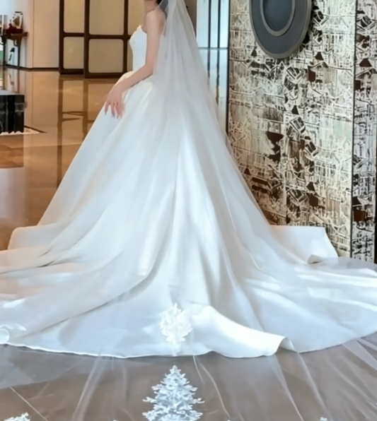 Chic Strapless Wedding Dress Beaded Satin A-Line Bridal Dress GG6598