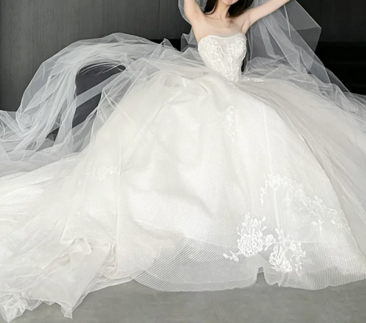 Elegant Strapless Lace Wedding Dress Tulle A-Line Bridal Dress GG6785