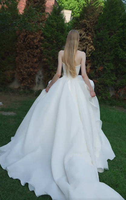 Vintage Ball Gown Strapless White Satin Tulle With Veil Long Wedding Dress GG3019