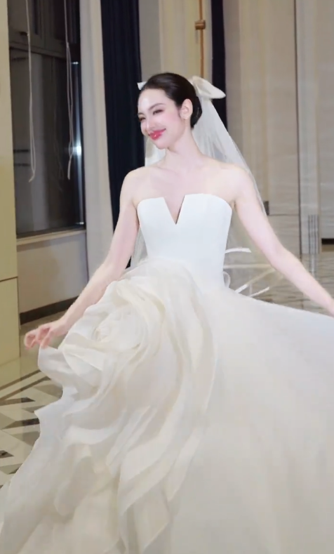 Vintage Ball Gown Strapless White Satin Tulle With Veil Long Wedding Dress GG3019