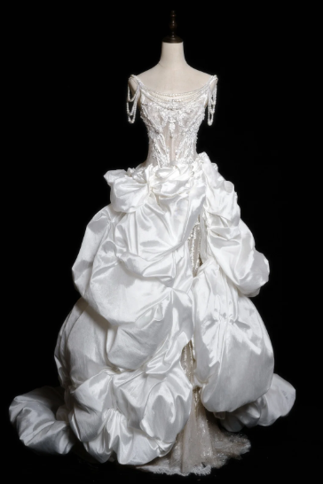 Vintage Ball Gown Spaghetti Straps White Satin Beaded Pleated Long Wedding Dress GG3035