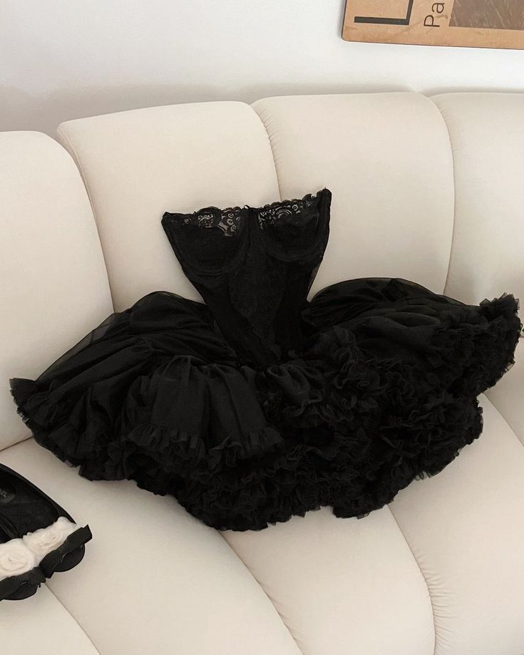 Black Cute Ball Gown Strapless Satin Lace Short Prom Dress,Homecoming Dress,Birthday Dress GG3142
