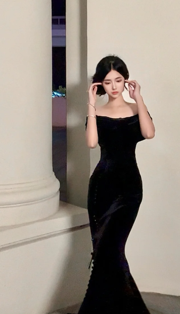Elegant Mermaid Off The Shoulder Black Velvet Without Sleeves Long Prom Dress,Evening Dress GG5621