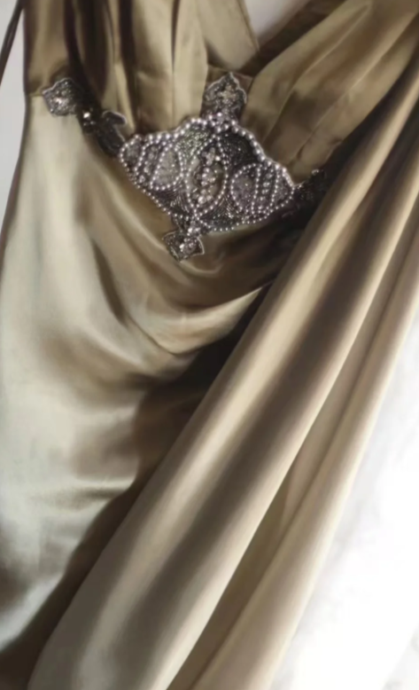 Chic Mermaid V Neck Pleated Satin Beaded Without Sleeves Long Prom Dress,Evening Dress GG5636