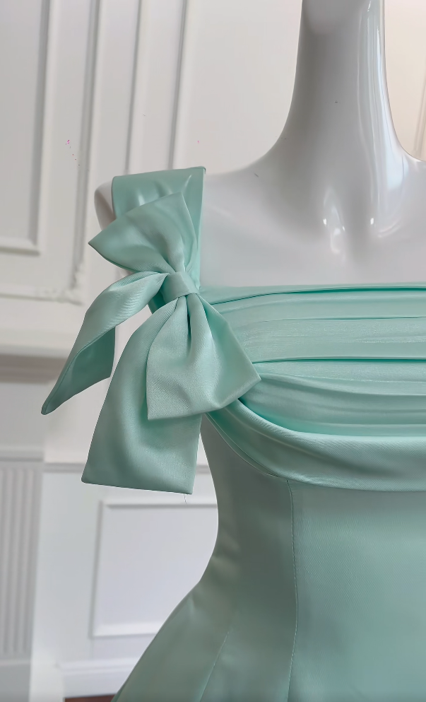 Sleek Square Neck A-Line Prom Dress Bow Satin Long Evening Dress GG5826