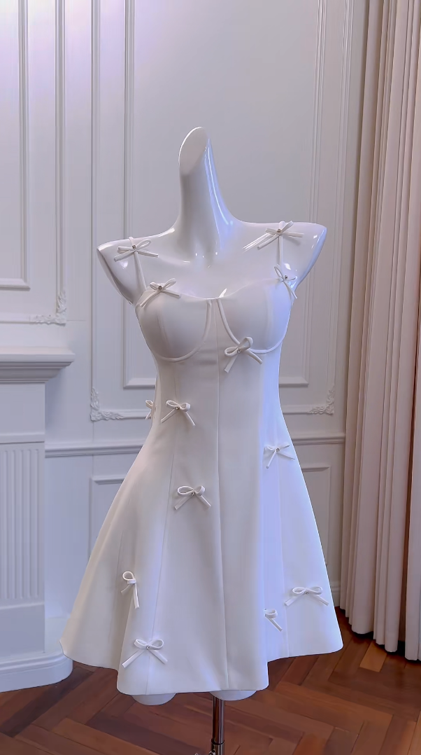 Fashion Spaghetti Straps Homecoming Dress Bows Beads Birthday Dress White A-Line Mini Dress GG5890