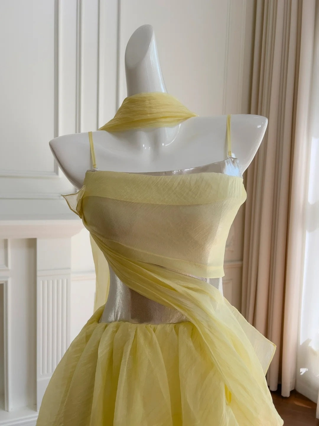 Elegant Spaghetti Straps Yellow Prom Dress Tulle A-Line Evening Dress GG5923