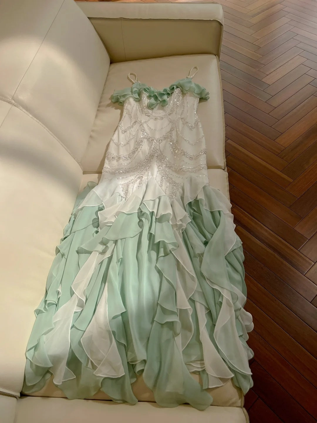 Luxury Spaghetti Straps Green Prom Dress Sequins Ruffles Mermaid Evening Dress GG5935