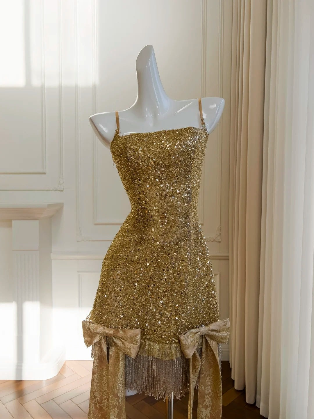 Luxurious Spaghetti Straps Gold Homecoming Dress Sequins Tassel A-Line Birthday Dress GG5938