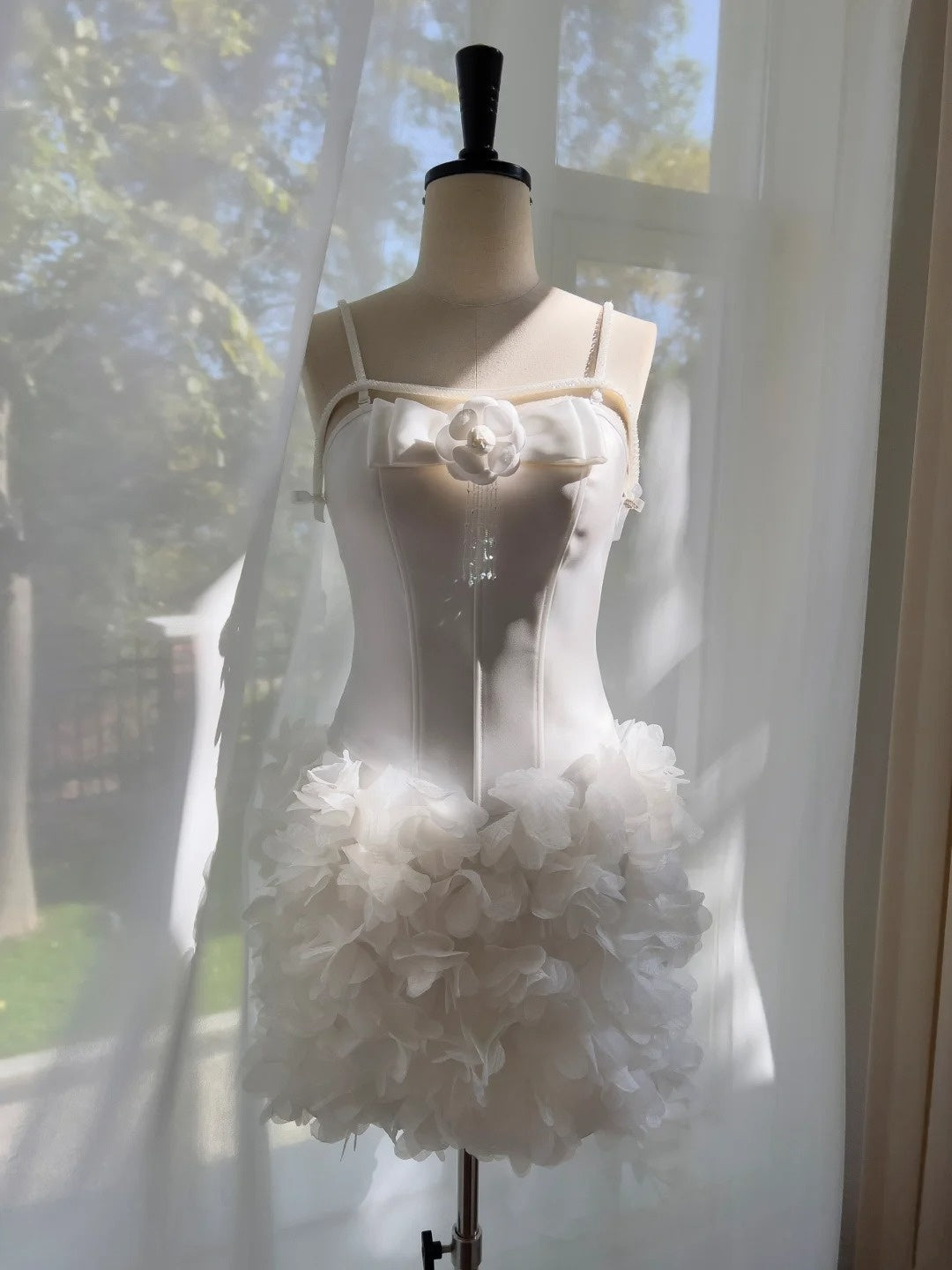 Chic Spaghetti Straps White Homecoming Dress Appliques Sheath Birthday Dress GG5970