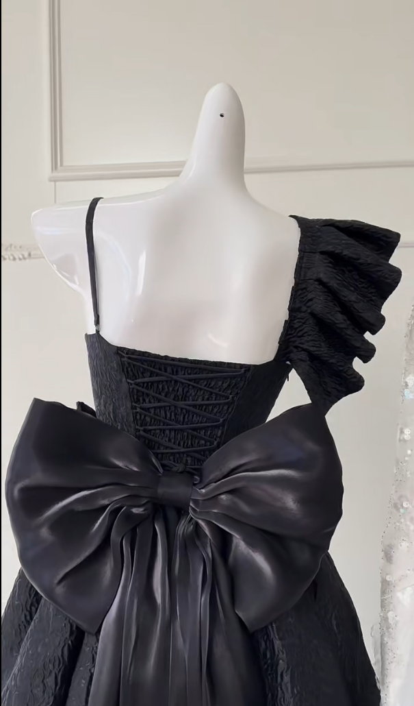 Fashion Black Homecoming Dress Appliques Beading A-Line Birthday Dress GG5988
