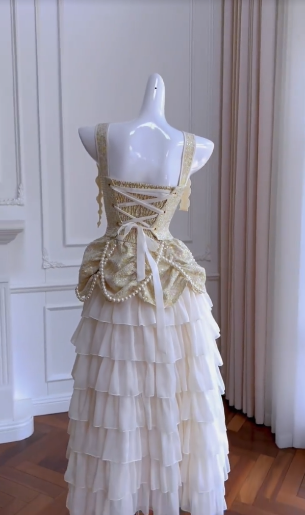 Lovely Spaghetti Straps Tiered Prom Dress Sequins Beading A-Line Evening Dress GG5992