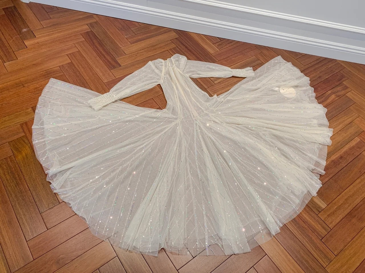 Charming Beige Prom Dress With Lining Long Sleeve Sequins Tulle A-Line Evening Dress GG5999