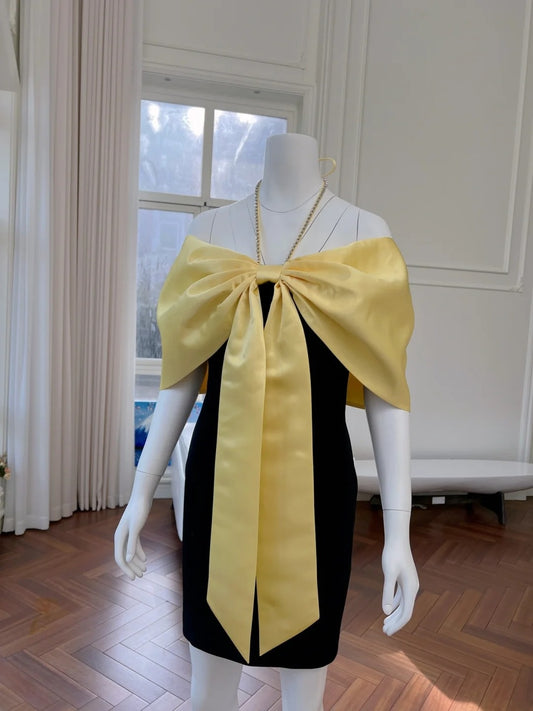 Charming Halter Neck Black Homecoming Dress Beaded Sheath Birthday Dress GG6007