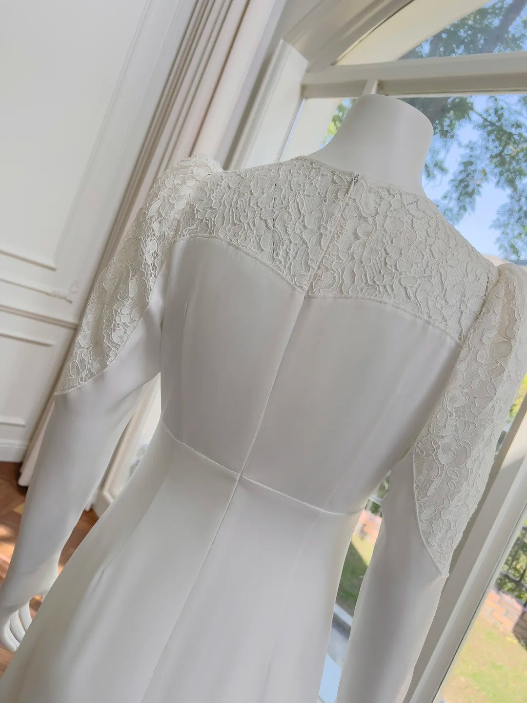Elegant Lace WhiteProm Dress Long Sleeve A-Line Evening Dress GG6050