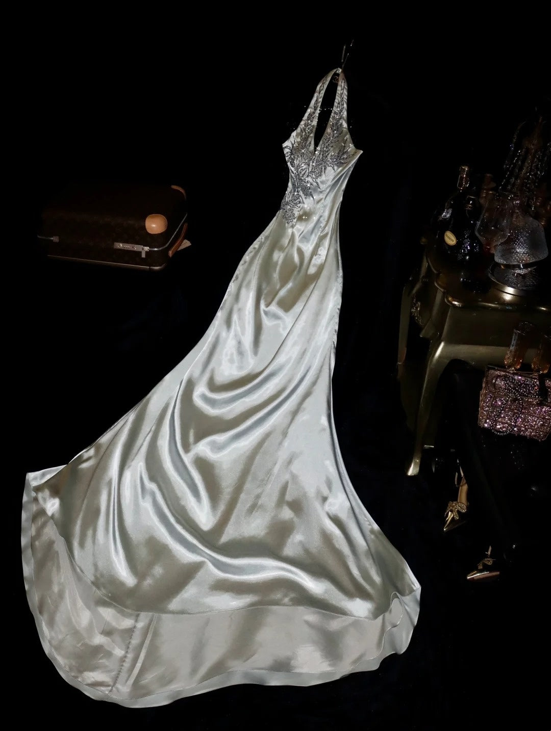 Luxurious Halter Neck Silver Prom Dress Beads Satin Mermaid Evening Dress GG6116