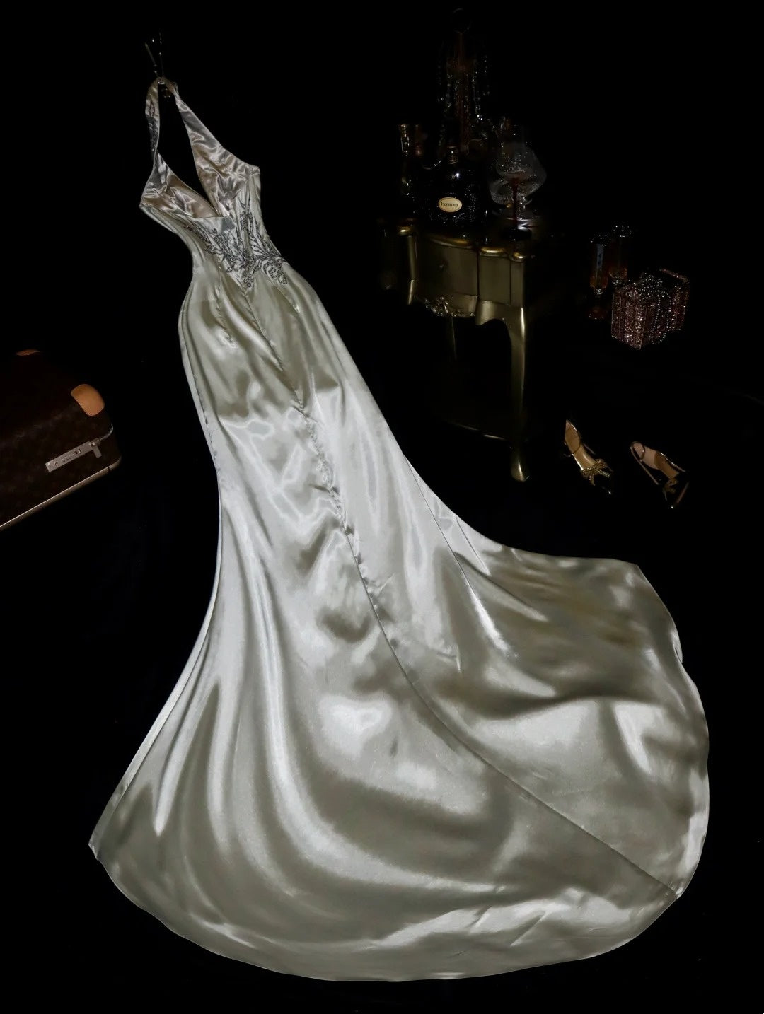 Luxurious Halter Neck Silver Prom Dress Beads Satin Mermaid Evening Dress GG6116