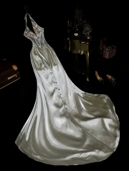 Luxurious Halter Neck Silver Prom Dress Beads Satin Mermaid Evening Dress GG6116