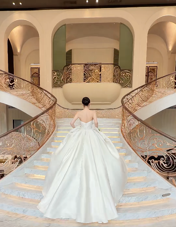 Classical Strapless Long Wedding Dress White Satin Bridal Dress GG6201
