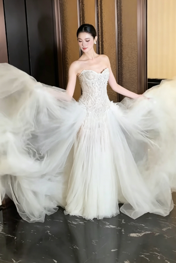 Glamorous Strapless Beading Long Wedding Dress White Tulle Bridal Dress GG6203
