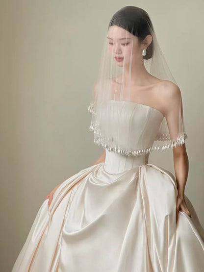 Trendy Strapless Bodice White Wedding Dress Satin Bridal Dress GG6206