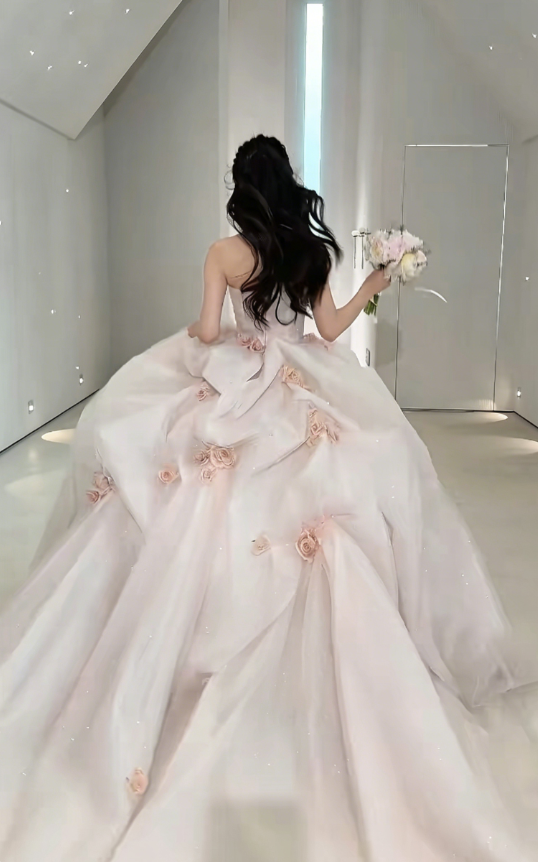 Elegant Strapless Long Wedding Dress Appliques Tulle Bridal Dress GG6219