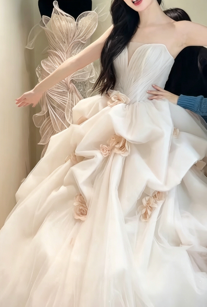 Elegant Strapless Long Wedding Dress Appliques Tulle Bridal Dress GG6219