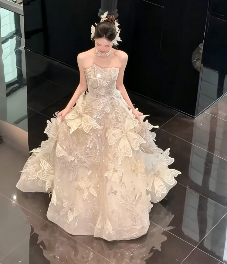 Exquisite Strapless Beaded Butterflies Wedding Dress Sequins A-Line Bridal Dress GG6223