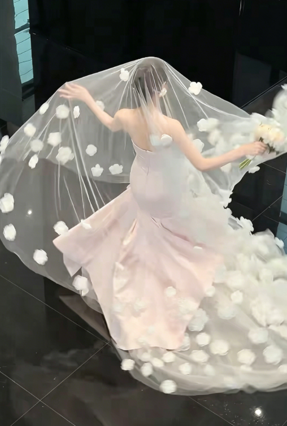 Glam Strapless Satin Pink Wedding Dress Handmade Flowers Mermaid Tulle Bridal Dress GG6224