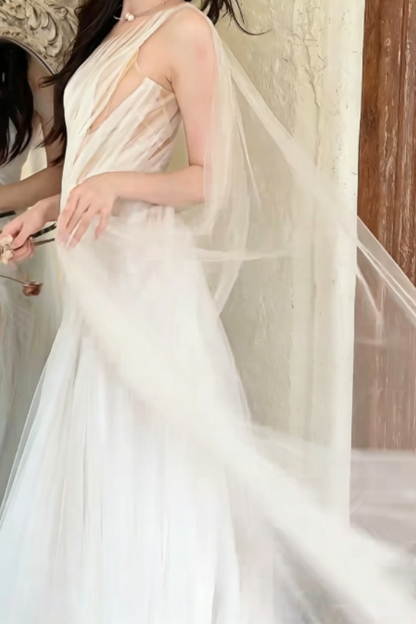 Retro Asymmetric Neck Tulle Wedding Dress White Mermaid Bridal Dress GG6249