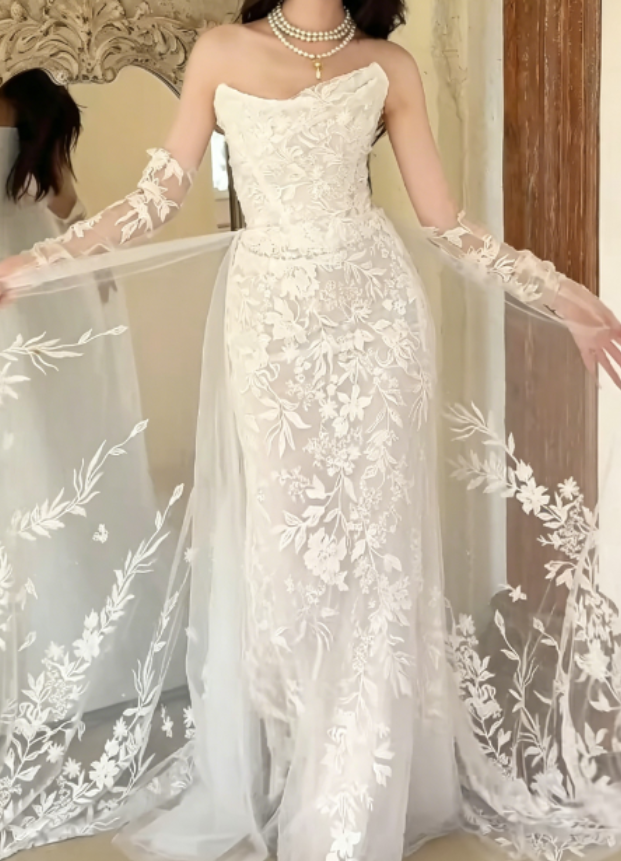 Glamorous Strapless Lace Wedding Dress White Tulle Sheath Bridal Dress GG6251