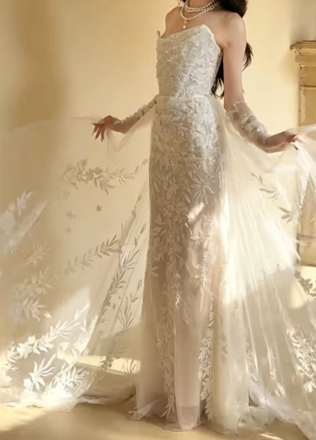 Glamorous Strapless Lace Wedding Dress White Tulle Sheath Bridal Dress GG6251