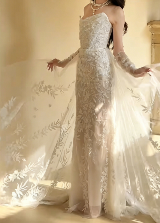 Glamorous Strapless Lace Wedding Dress White Tulle Sheath Bridal Dress GG6251