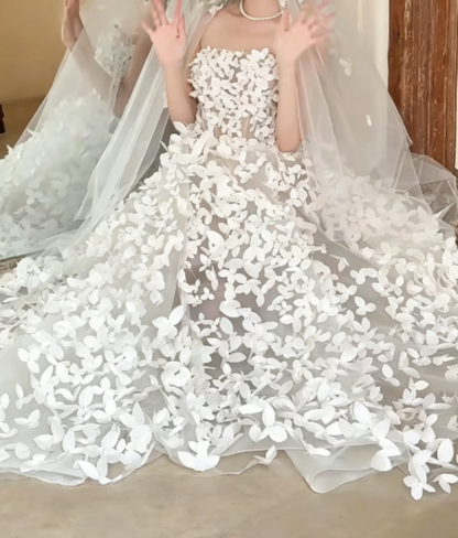 Enchanting Strapless Appliques Wedding Dress Sequins A-Line Bridal Dress GG6256