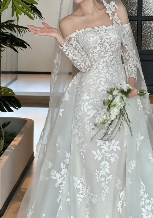 Classical Off-Shoulder Lace Wedding Dress Long Sleeve Sheath Bridal Dress GG6262