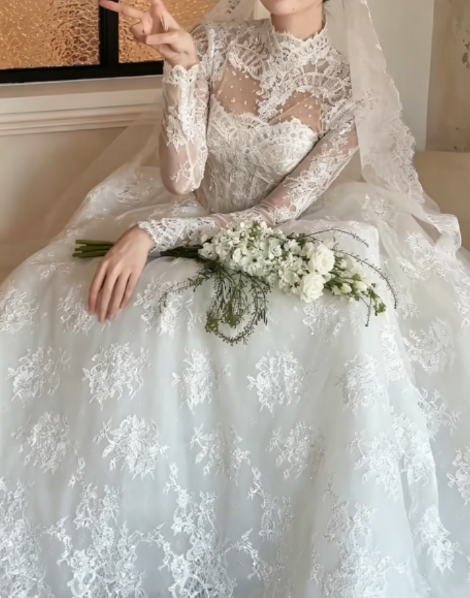 Romantic High Collar Lace Wedding Dress Long Sleeve Beaded A-Line Bridal Dress GG6263
