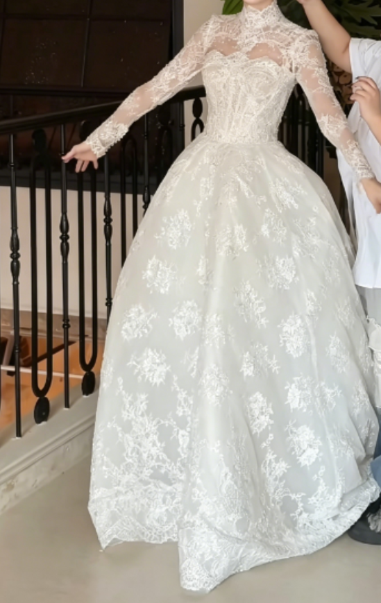 Romantic High Collar Lace Wedding Dress Long Sleeve Beaded A-Line Bridal Dress GG6263