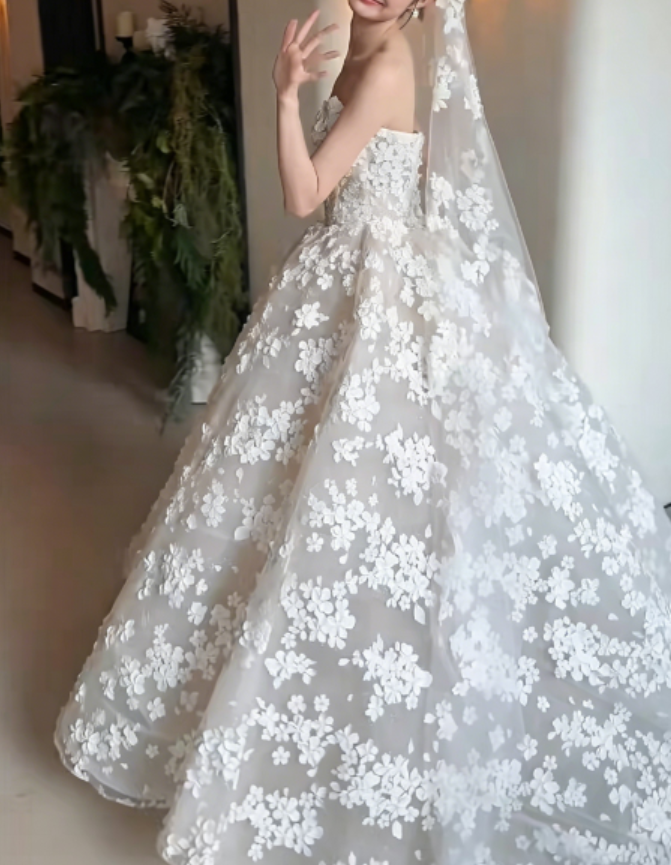 Ornate Strapless Appliques Wedding Dress A-Line Sequins Bridal Dress GG6264