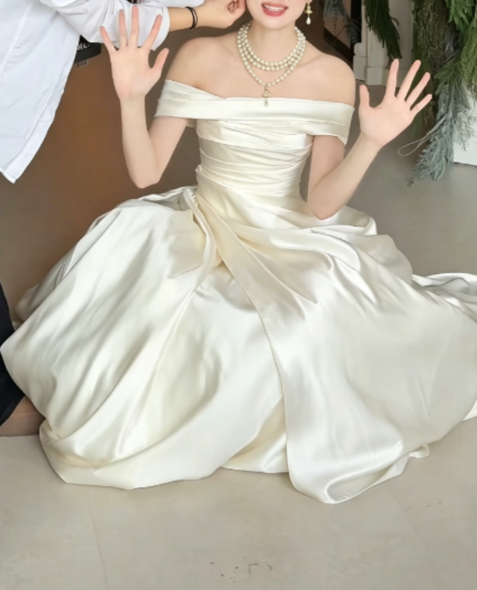 Simple Off-Shoulder Satin Wedding Dress White A-Line Bridal Dress GG6265