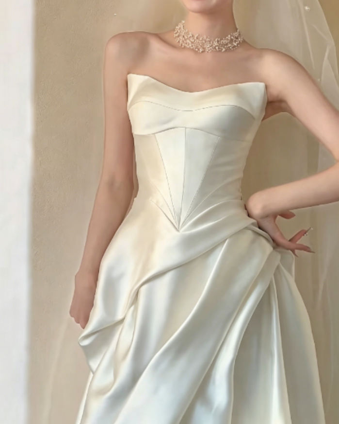 Elegant Strapless Satin Wedding Dress White A-Line Bridal Dress GG6269