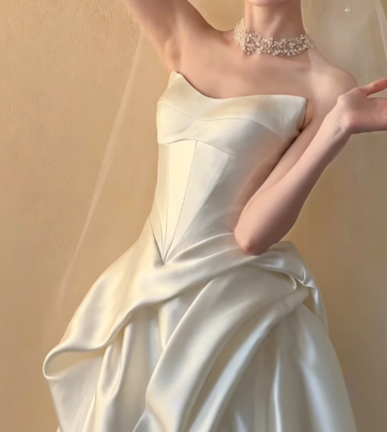 Elegant Strapless Satin Wedding Dress White A-Line Bridal Dress GG6269