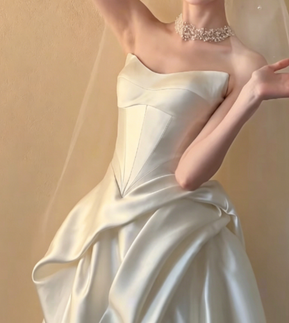 Elegant Strapless Satin Wedding Dress White A-Line Bridal Dress GG6269
