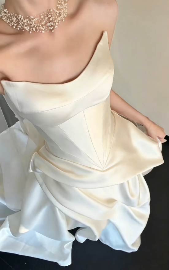 Elegant Strapless Satin Wedding Dress White A-Line Bridal Dress GG6269