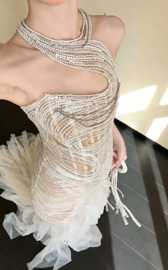 Exquisite Halter Neck Beige Prom Dress Beading Sequins Mermaid Evening Dress GG6270