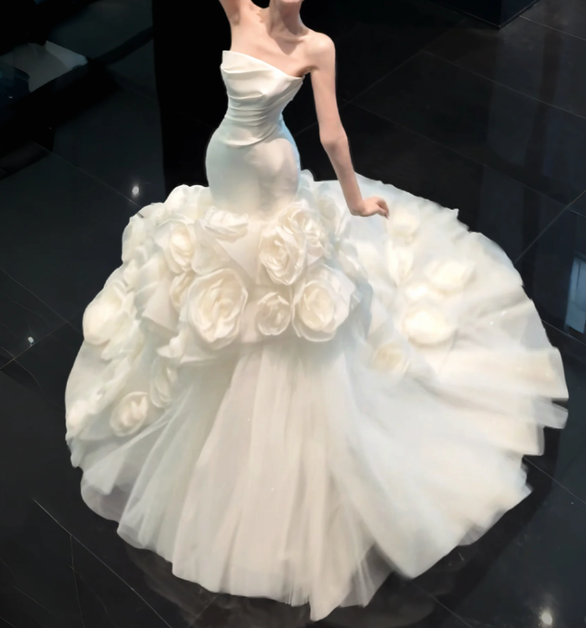 Fascinating Strapless Handmade Flowers Wedding Dress Satin Tulle Mermaid Bridal Dress GG6282