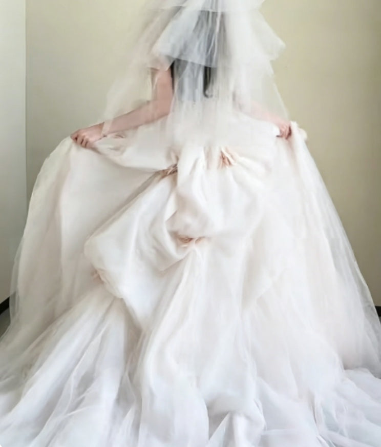 Classical Sweetheart 3D Floral Wedding Dress White Tulle A-Line Bridal Dress GG6292